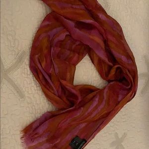 Eileen Fisher scarf. Fringe ends.